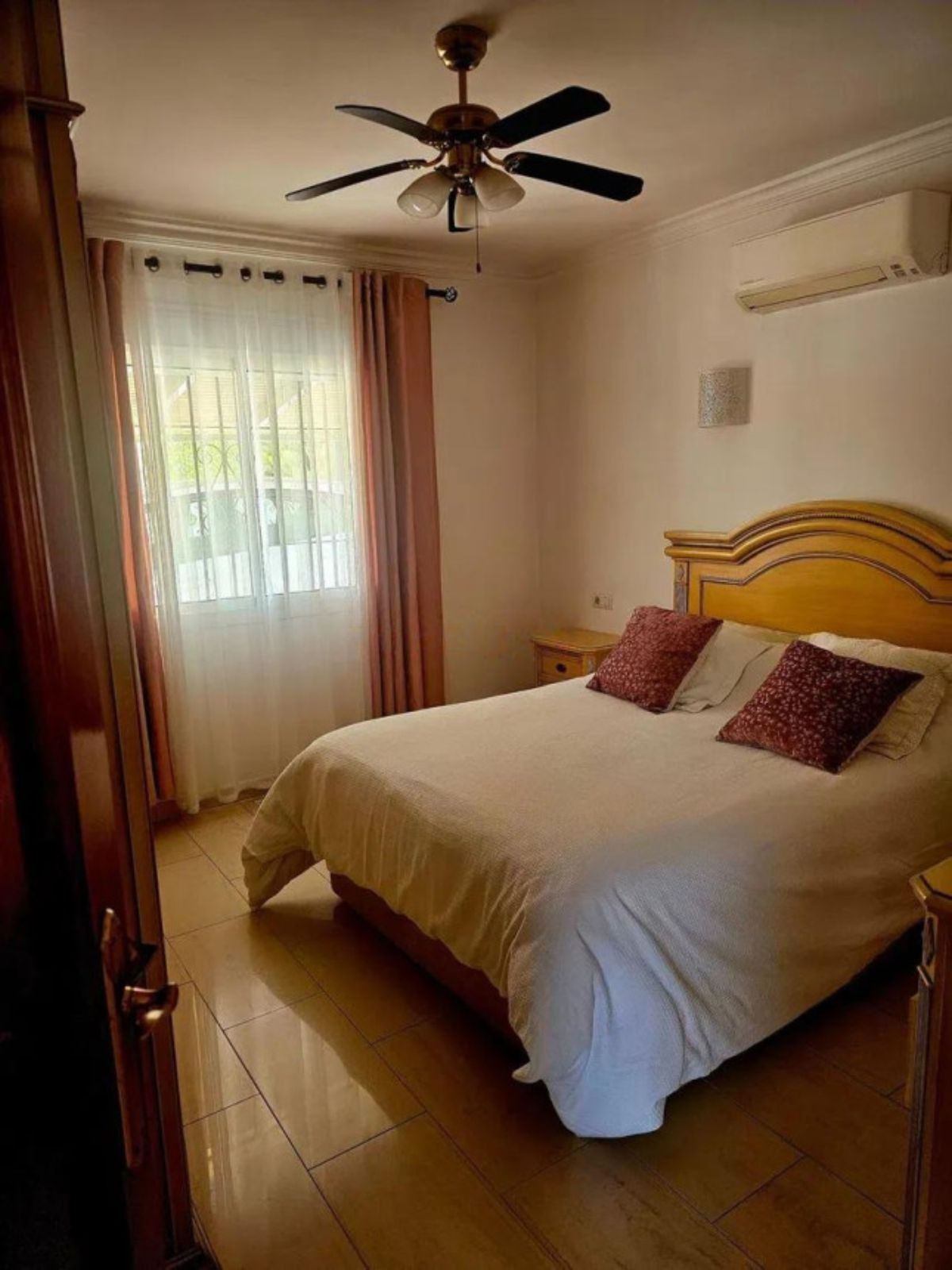 4 Bed Townhouse for sale in Monda Costa Del Sol, Málaga, Spain