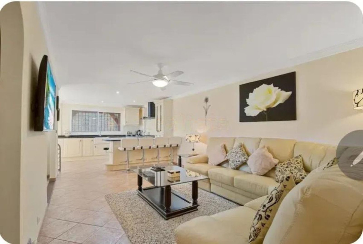 4 Bed Townhouse for sale in Monda Costa Del Sol, Málaga, Spain