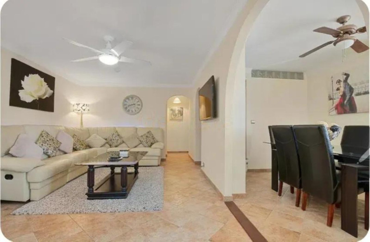 4 Bed Townhouse for sale in Monda Costa Del Sol, Málaga, Spain