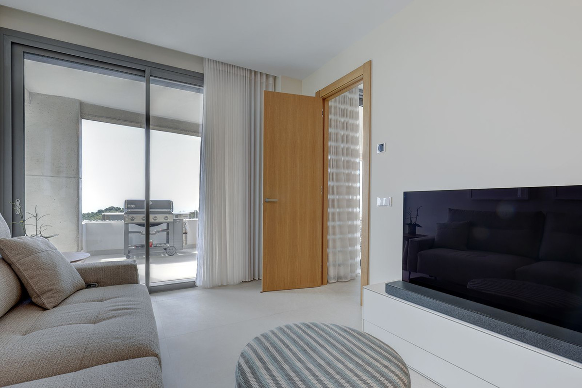 5 Bed Apartment for sale in La Quinta Costa Del Sol, Málaga, Spain