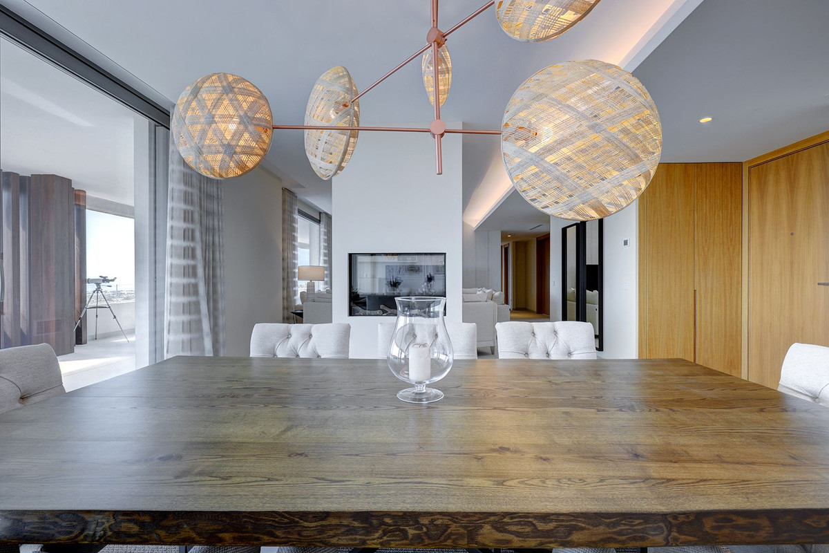 5 Bed Apartment for sale in La Quinta Costa Del Sol, Málaga, Spain