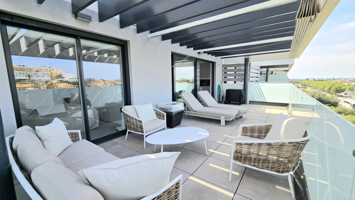 4 Bed Apartment for sale in La Cala De Mijas Costa Del Sol, Málaga, Spain