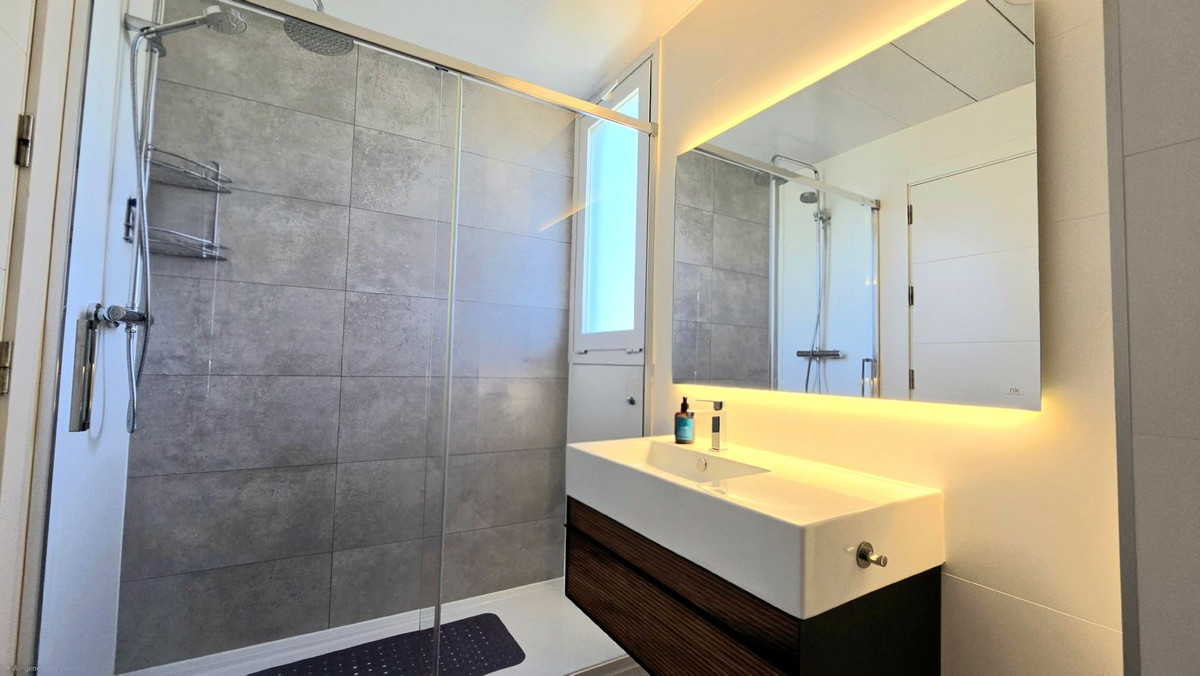 4 Bed Apartment for sale in La Cala De Mijas Costa Del Sol, Málaga, Spain