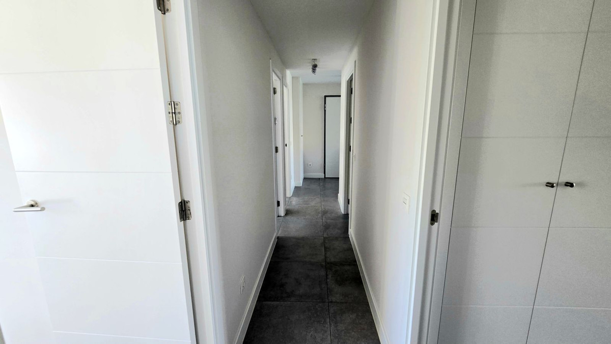 4 Bed Apartment for sale in La Cala De Mijas Costa Del Sol, Málaga, Spain