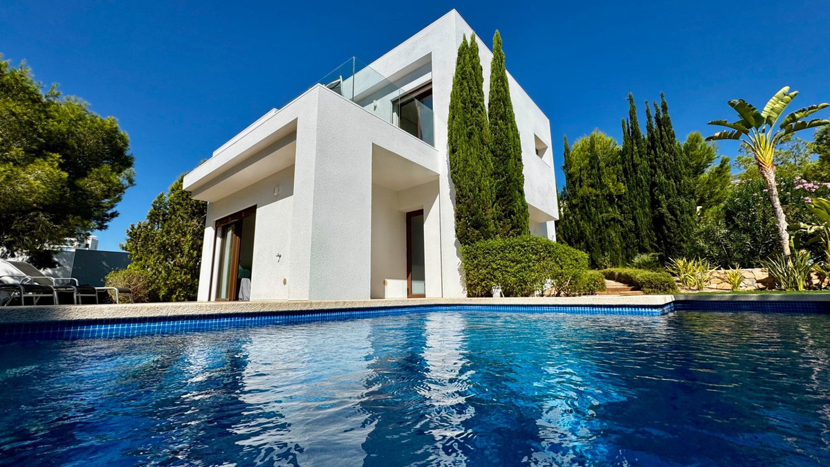 Se vende Villa - Chalet de 3 dormitorios en Costa Blanca, Alicante, España