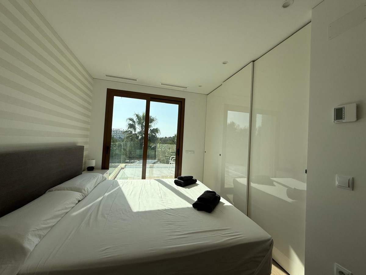 Se vende Villa - Chalet de 3 dormitorios en Costa Blanca, Alicante, España