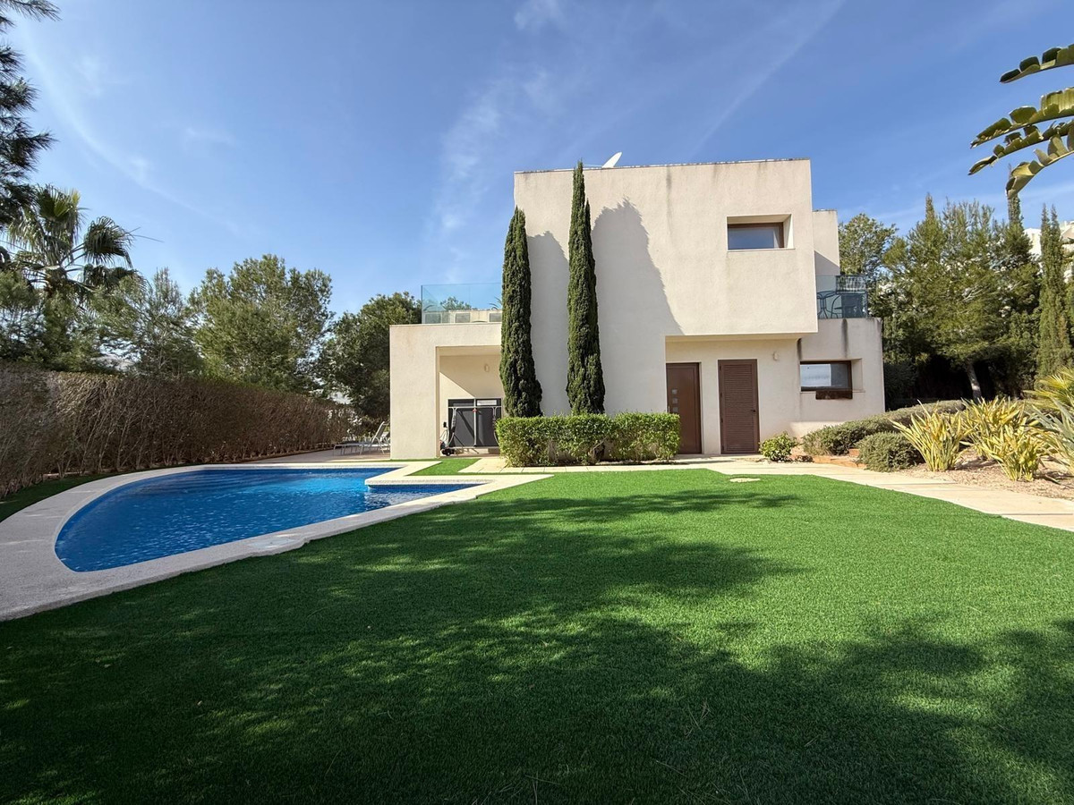 Se vende Villa - Chalet de 3 dormitorios en Costa Blanca, Alicante, España
