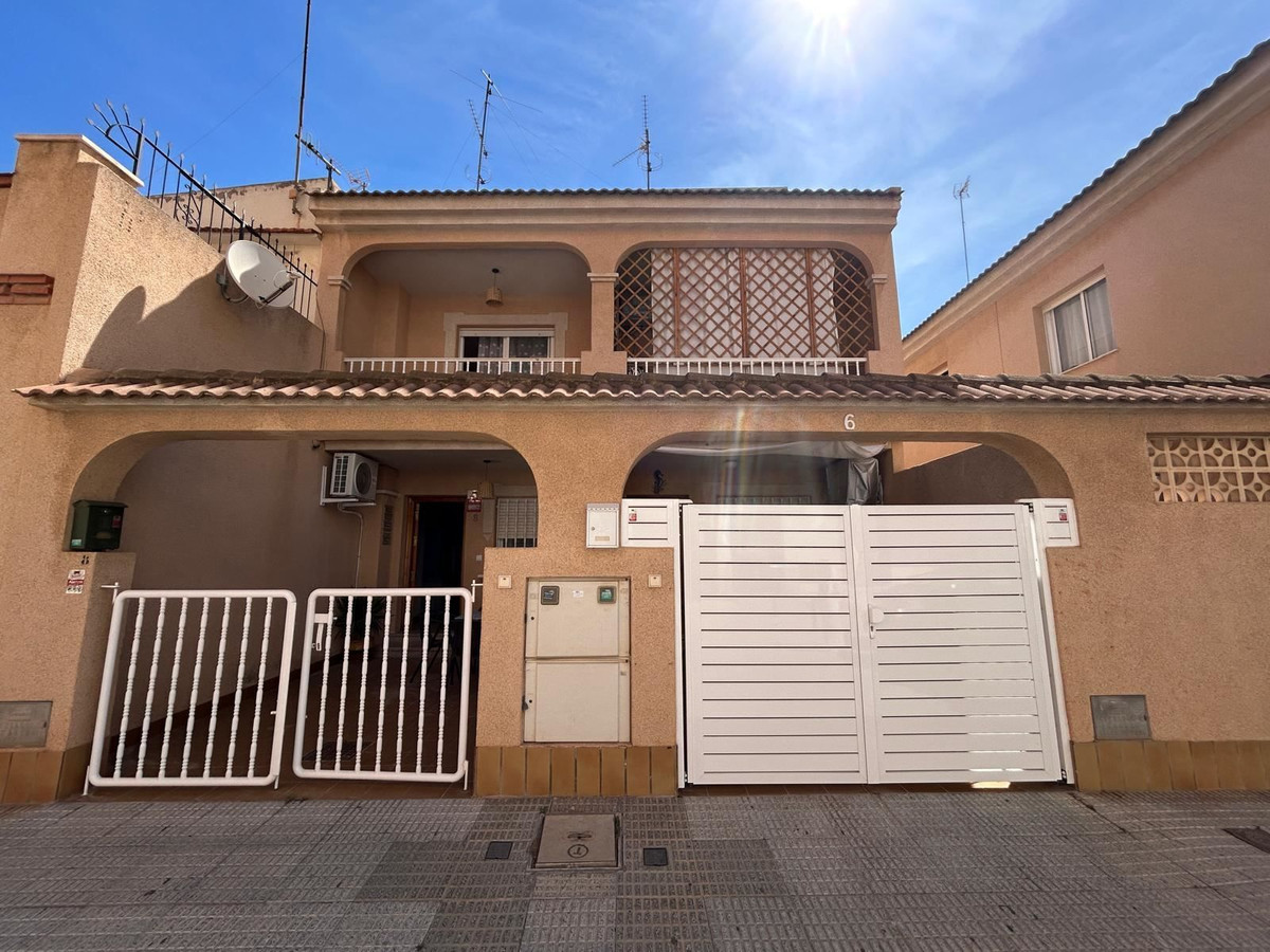 Se vende Adosada de 3 dormitorios en Costa Calida, Murcia, España