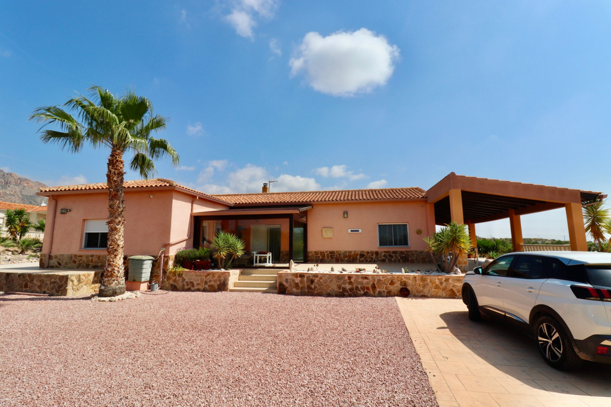 Se vende Villa - Chalet de 4 dormitorios en Costa Blanca, Alicante, España