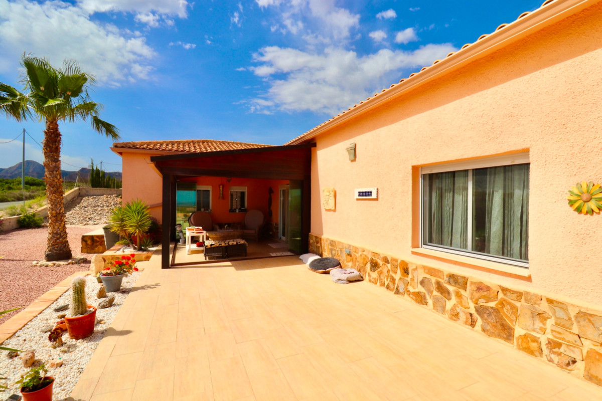 Se vende Villa - Chalet de 4 dormitorios en Costa Blanca, Alicante, España