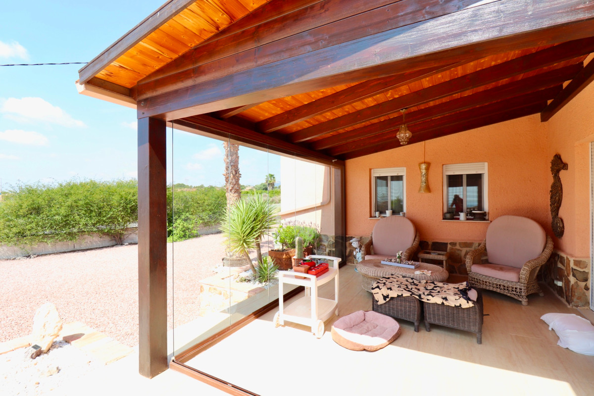 Se vende Villa - Chalet de 4 dormitorios en Costa Blanca, Alicante, España