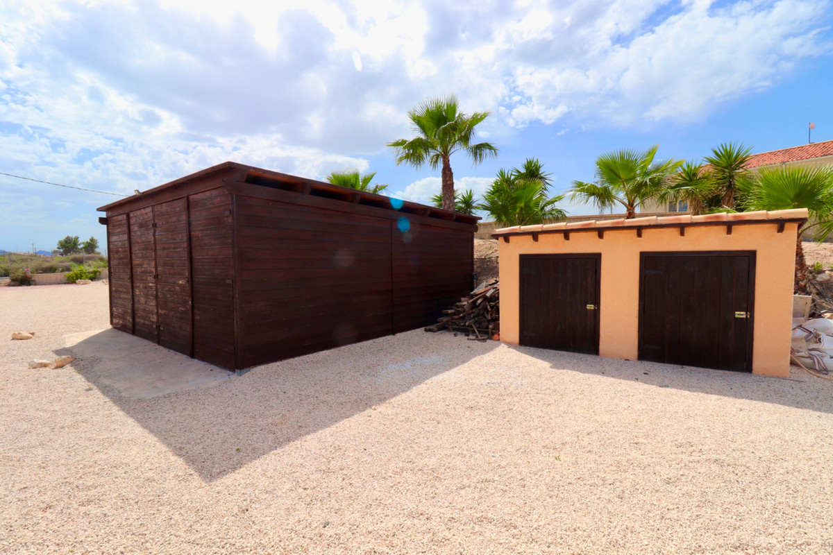 Se vende Villa - Chalet de 4 dormitorios en Costa Blanca, Alicante, España