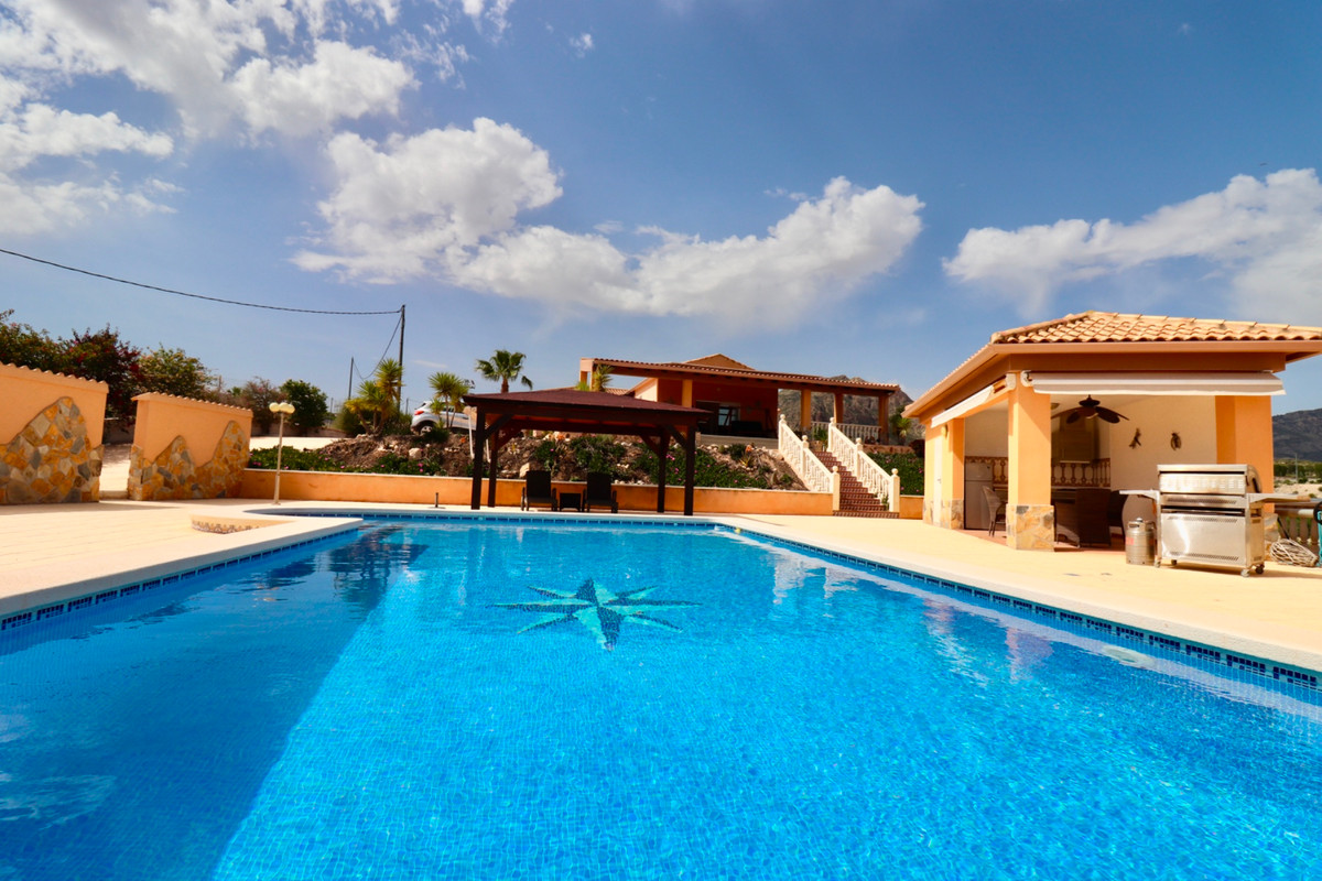 Se vende Villa - Chalet de 4 dormitorios en Costa Blanca, Alicante, España