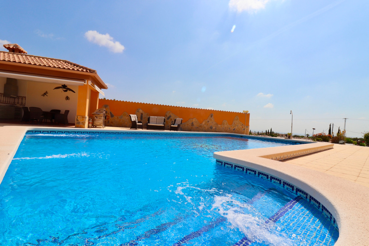 Se vende Villa - Chalet de 4 dormitorios en Costa Blanca, Alicante, España