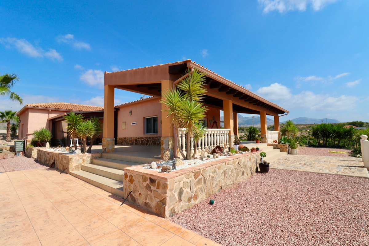 Se vende Villa - Chalet de 4 dormitorios en Costa Blanca, Alicante, España