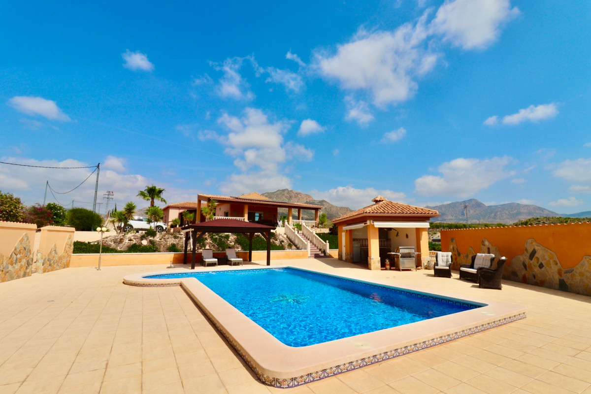 Se vende Villa - Chalet de 4 dormitorios en Costa Blanca, Alicante, España