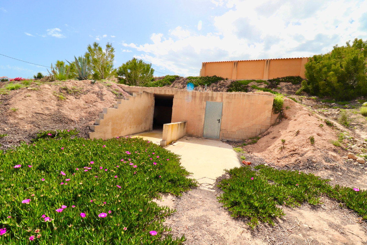 Se vende Villa - Chalet de 4 dormitorios en Costa Blanca, Alicante, España