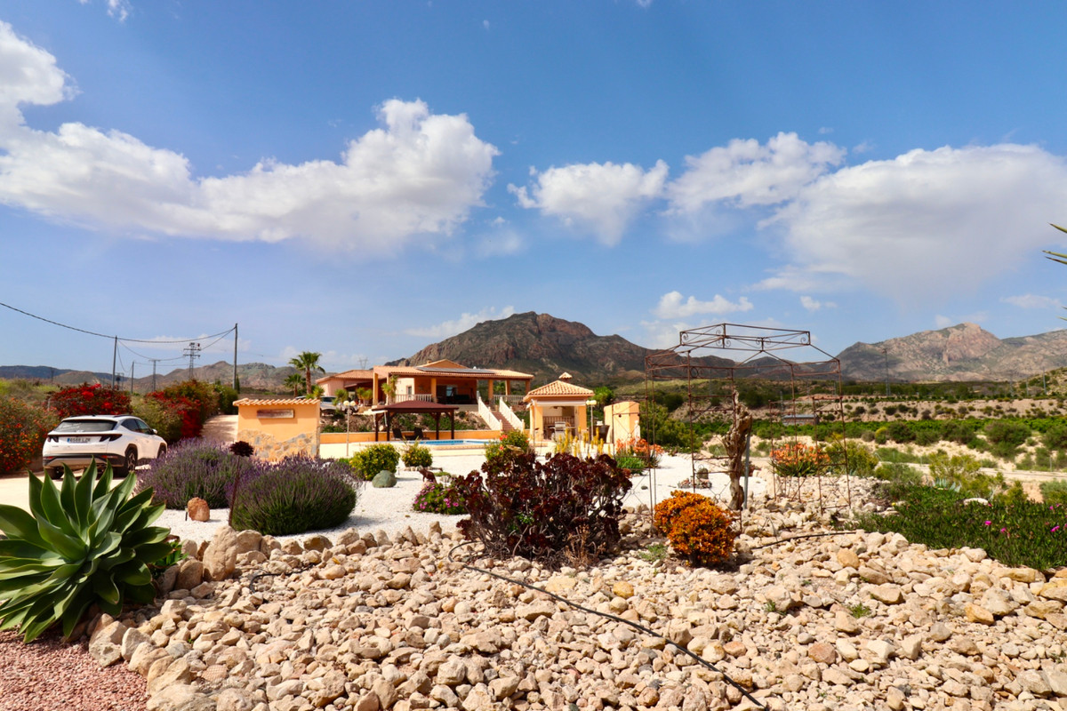 Se vende Villa - Chalet de 4 dormitorios en Costa Blanca, Alicante, España