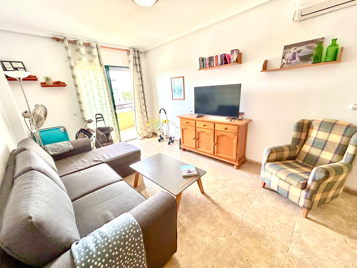 Se vende Apartamento Planta Media de 2 dormitorios en Costa Blanca, Alicante, España
