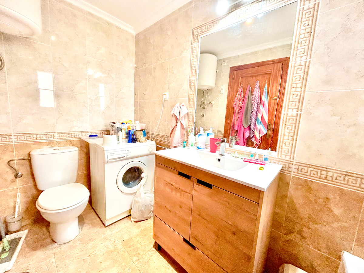 Se vende Apartamento Planta Media de 2 dormitorios en Costa Blanca, Alicante, España