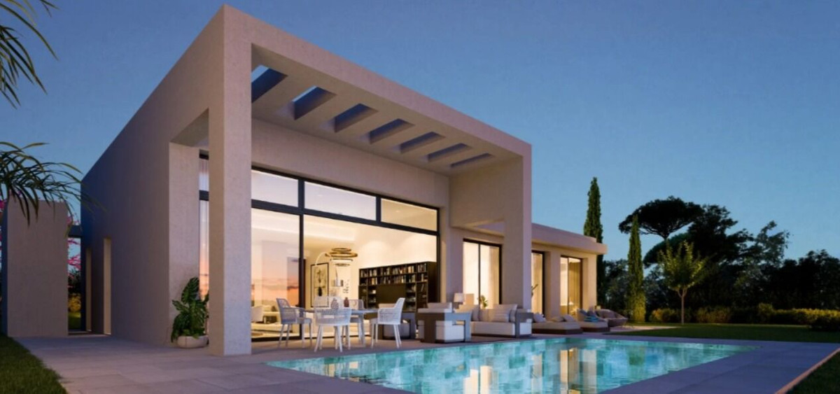 3 Bed Townhouse for sale in Benahavís Costa Del Sol, Málaga, Spain