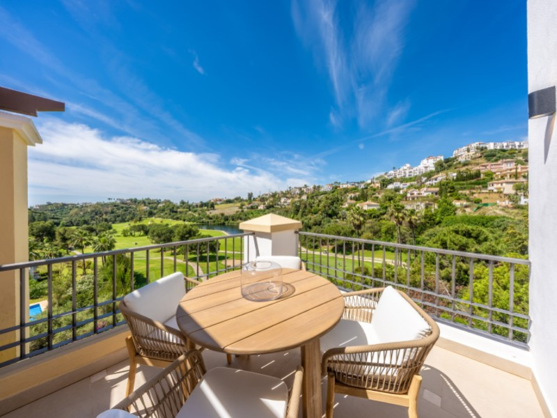 3 Bed Apartment for sale in Benahavís Costa Del Sol, Málaga, Spain