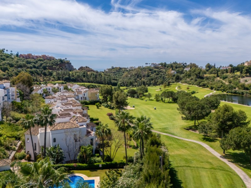 3 Bed Apartment for sale in Benahavís Costa Del Sol, Málaga, Spain