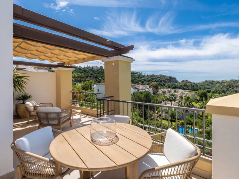 3 Bed Apartment for sale in Benahavís Costa Del Sol, Málaga, Spain