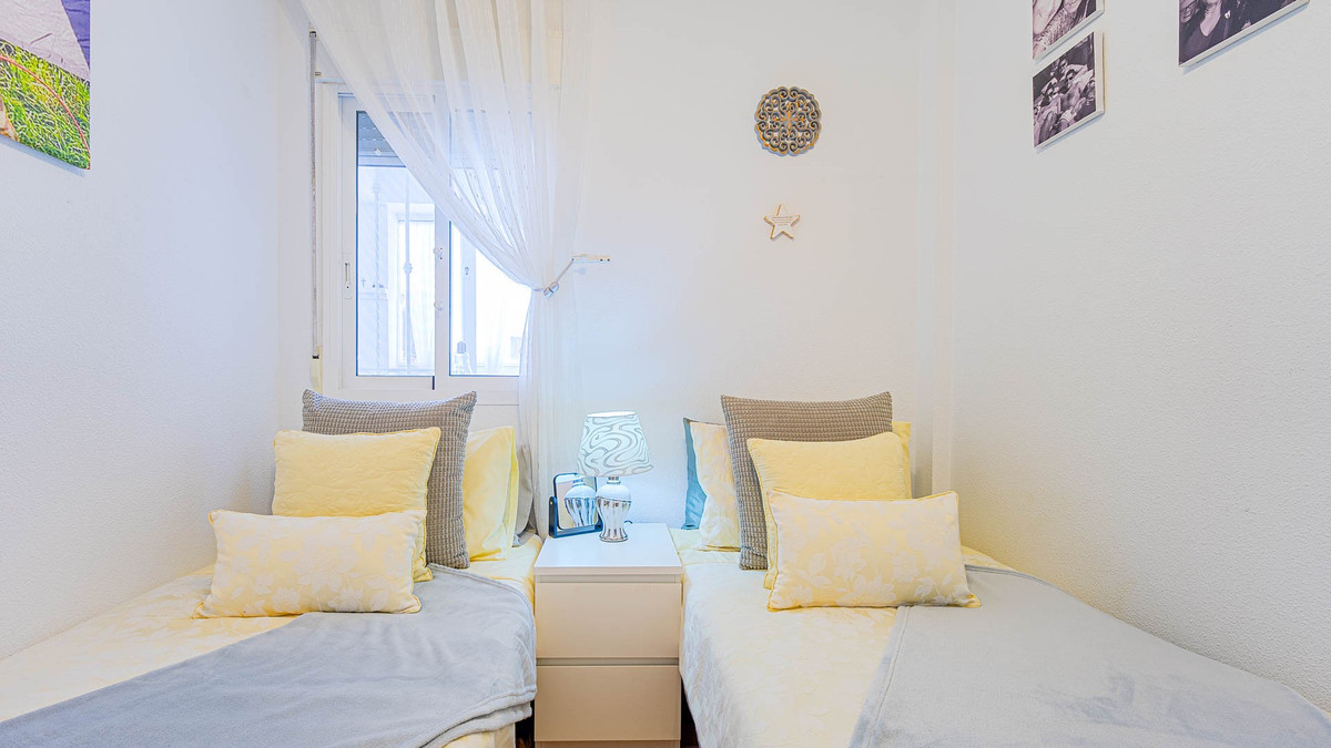 Se vende Ático de 2 dormitorios en Costa Blanca, Alicante, España