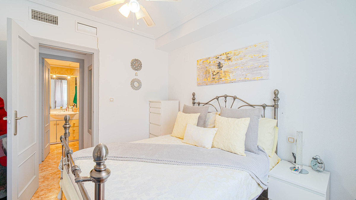 Se vende Ático de 2 dormitorios en Costa Blanca, Alicante, España