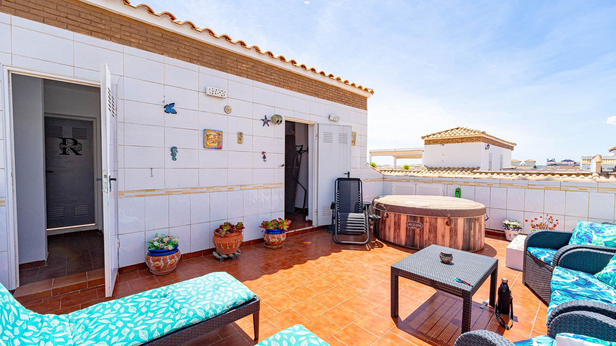 Se vende Ático de 2 dormitorios en Costa Blanca, Alicante, España