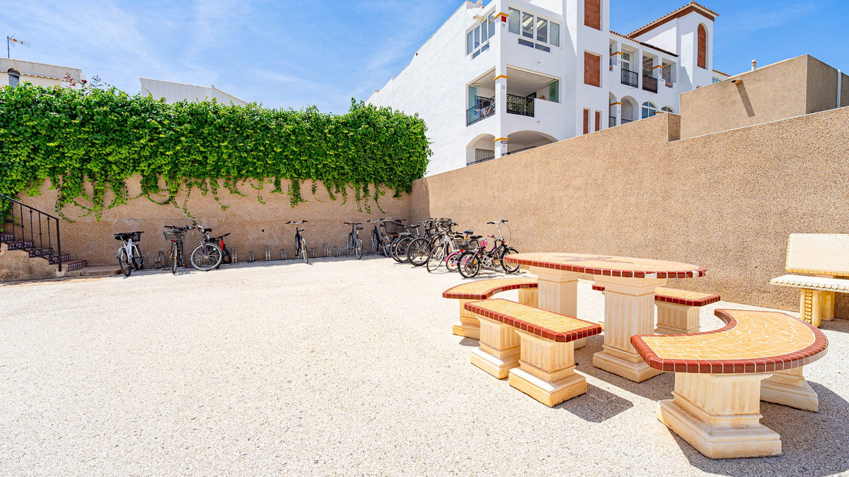 Se vende Ático de 2 dormitorios en Costa Blanca, Alicante, España