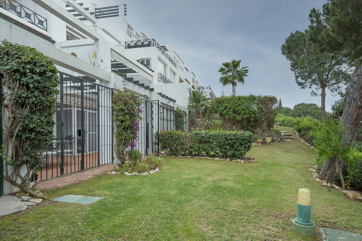 Se vende Apartamento Planta Media de 2 dormitorios en Costa Del Sol, Málaga, España