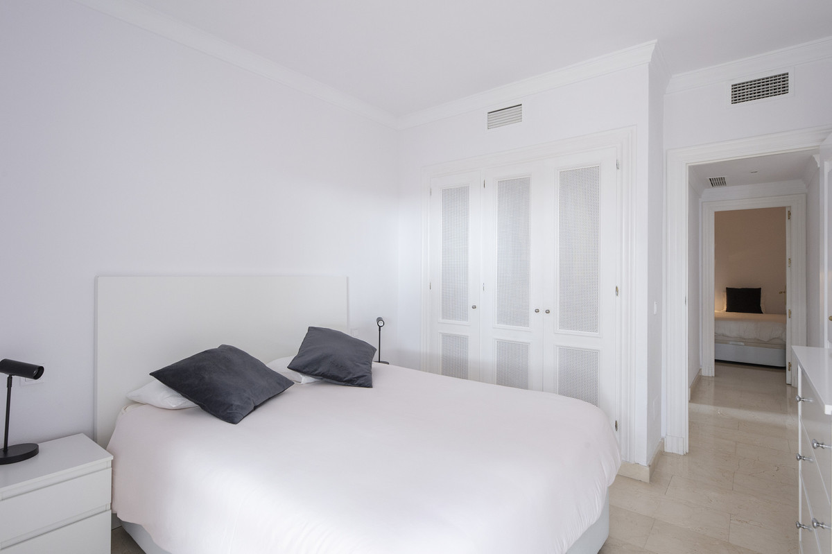 Se vende Apartamento Planta Media de 2 dormitorios en Costa Del Sol, Málaga, España