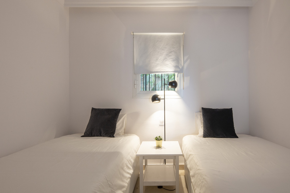 Se vende Apartamento Planta Media de 2 dormitorios en Costa Del Sol, Málaga, España
