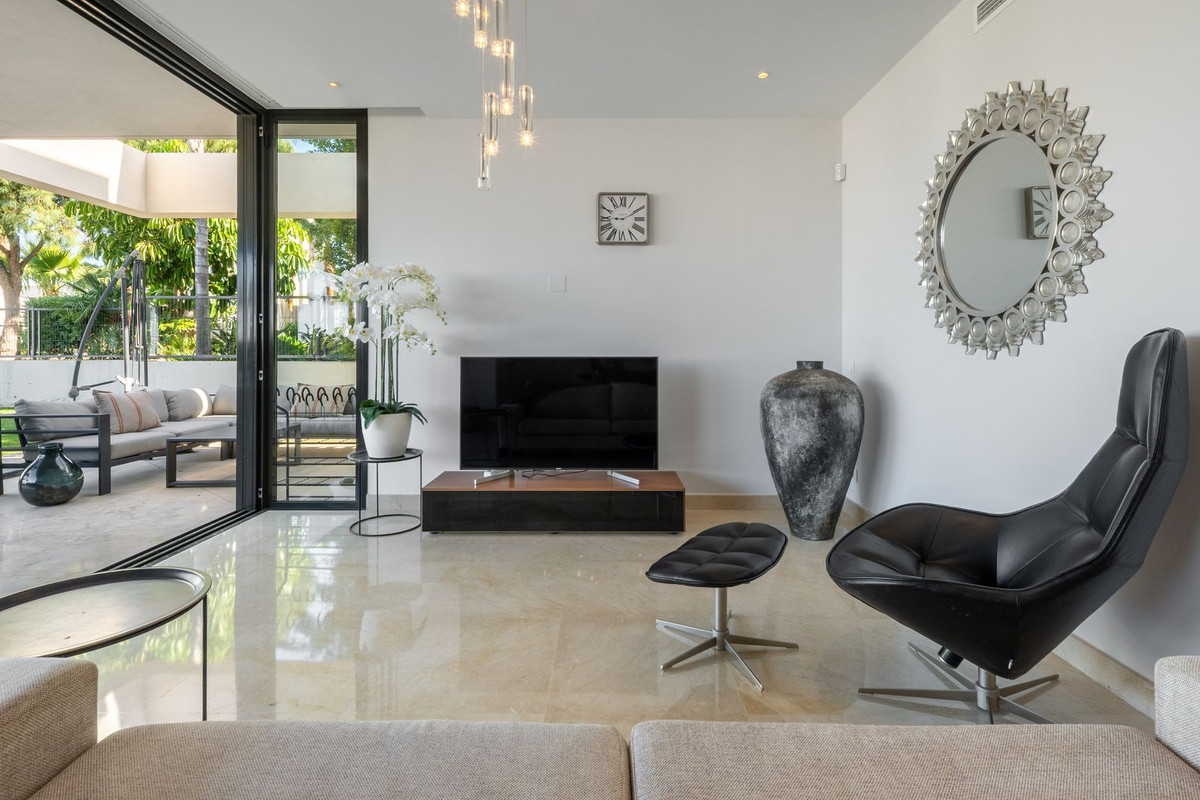 3 Bed Apartment for sale in Cabopino Costa Del Sol, Málaga, Spain