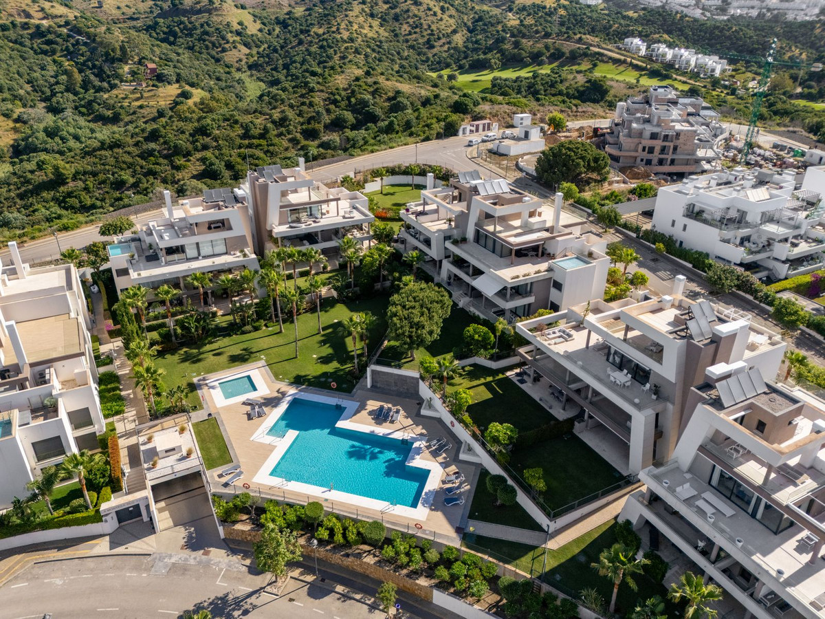 3 Bed Apartment for sale in Cabopino Costa Del Sol, Málaga, Spain