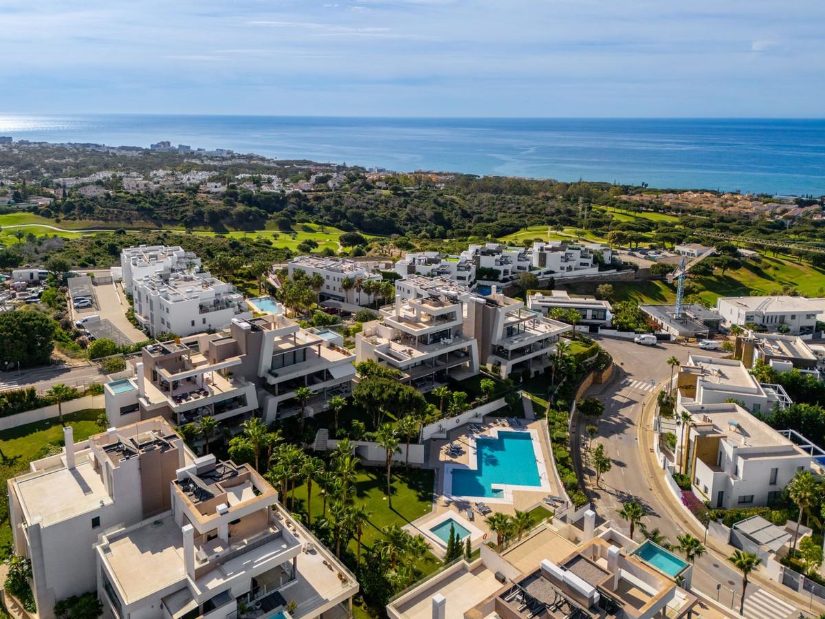 3 Bed Apartment for sale in Cabopino Costa Del Sol, Málaga, Spain