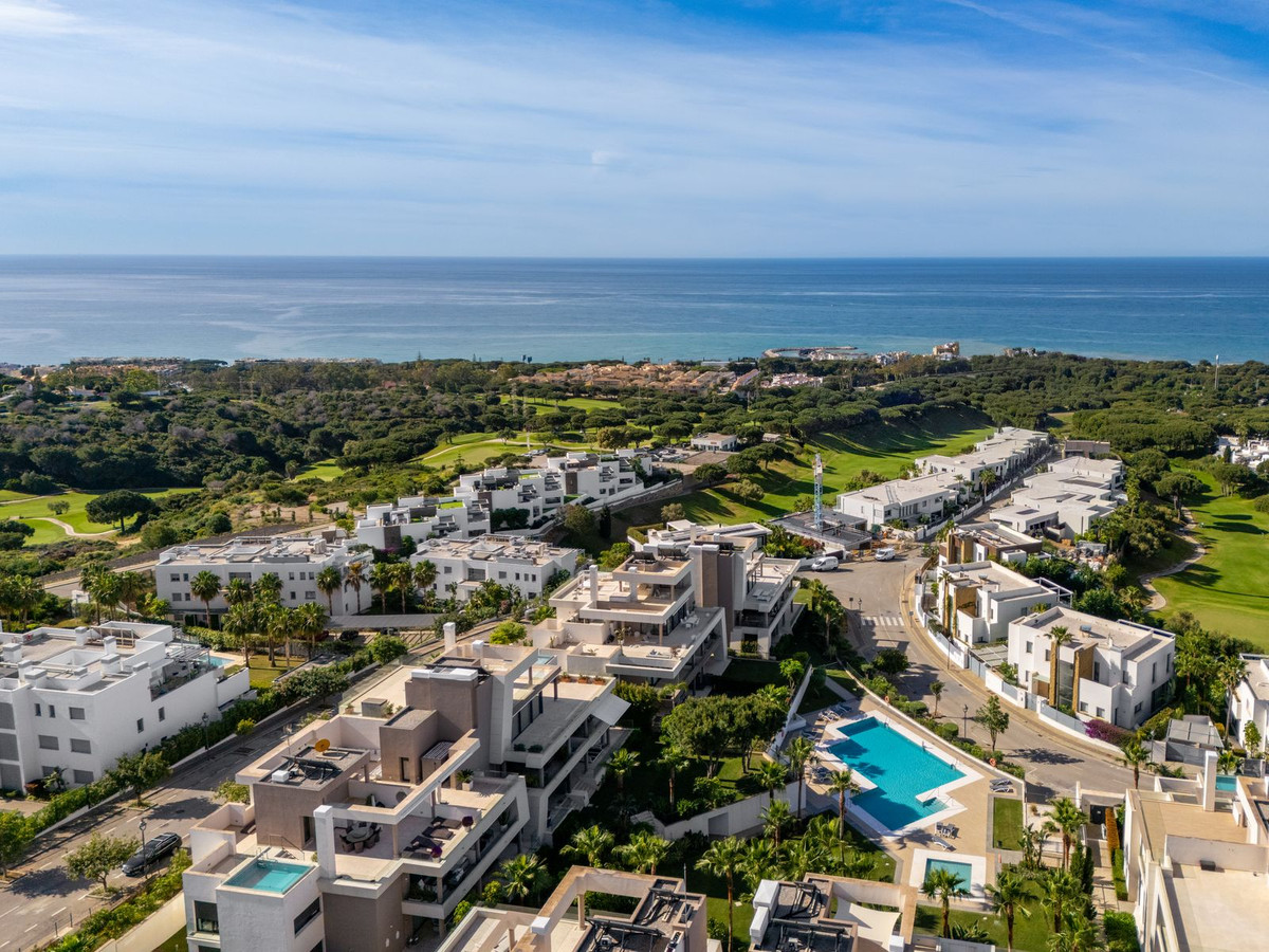 3 Bed Apartment for sale in Cabopino Costa Del Sol, Málaga, Spain