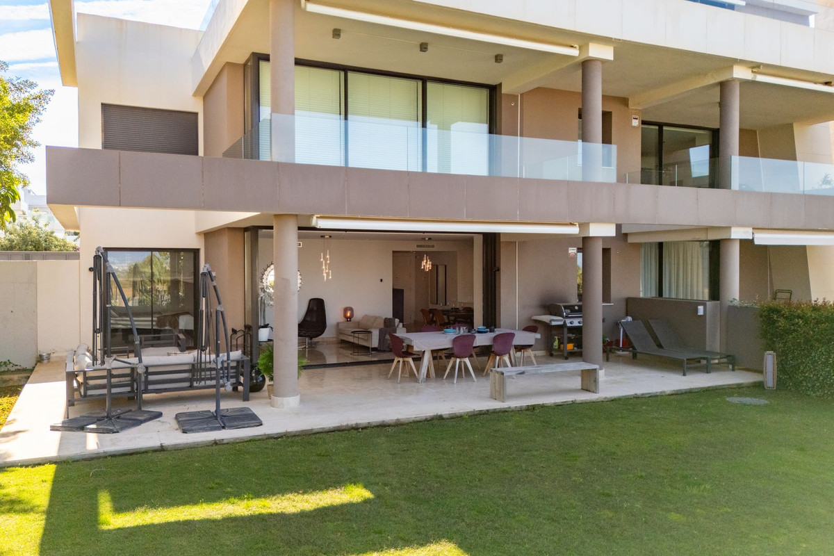 3 Bed Apartment for sale in Cabopino Costa Del Sol, Málaga, Spain