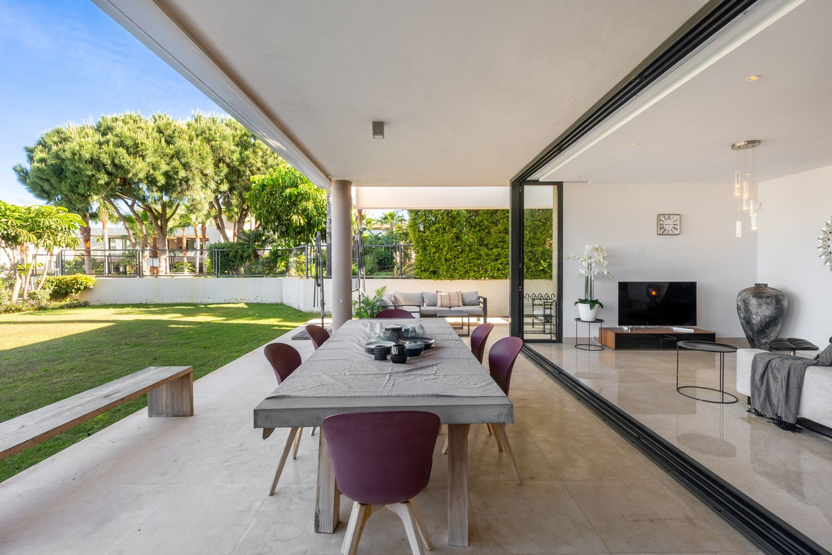 3 Bed Apartment for sale in Cabopino Costa Del Sol, Málaga, Spain