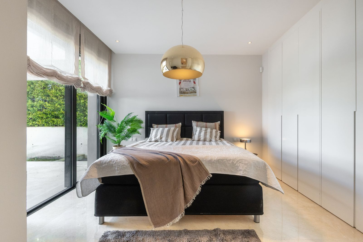 3 Bed Apartment for sale in Cabopino Costa Del Sol, Málaga, Spain
