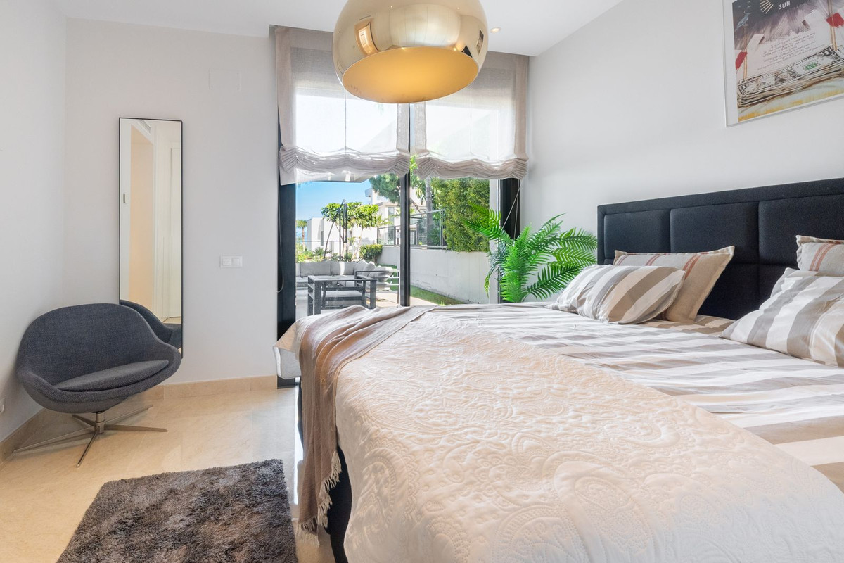 3 Bed Apartment for sale in Cabopino Costa Del Sol, Málaga, Spain