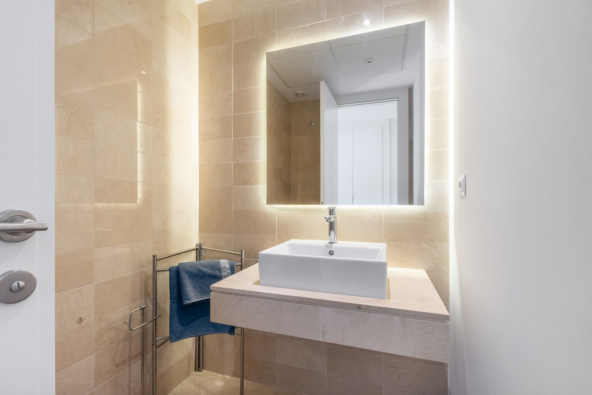 3 Bed Apartment for sale in Cabopino Costa Del Sol, Málaga, Spain