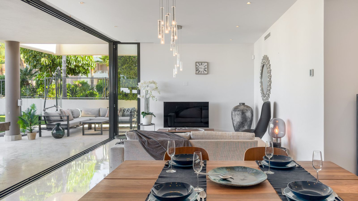 3 Bed Apartment for sale in Cabopino Costa Del Sol, Málaga, Spain