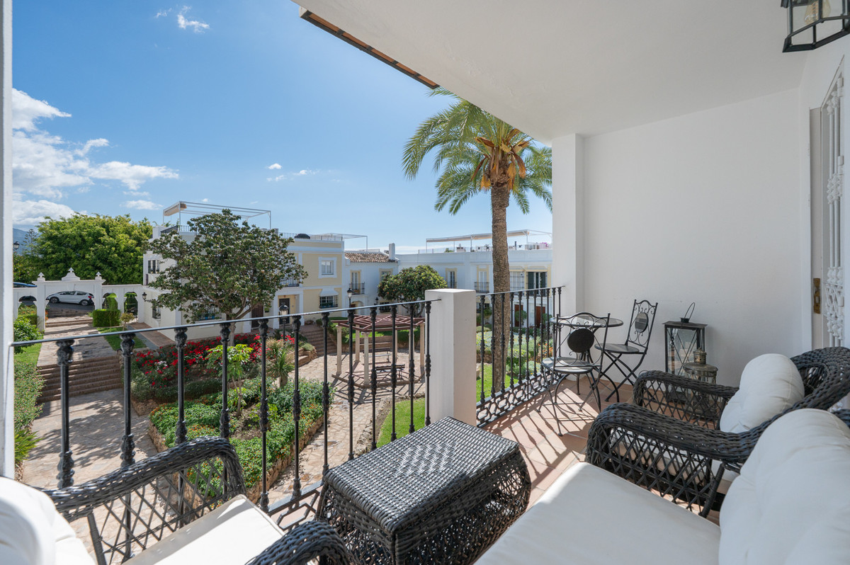 3 Bed Townhouse for sale in Nueva Andalucía Costa Del Sol, Málaga, Spain