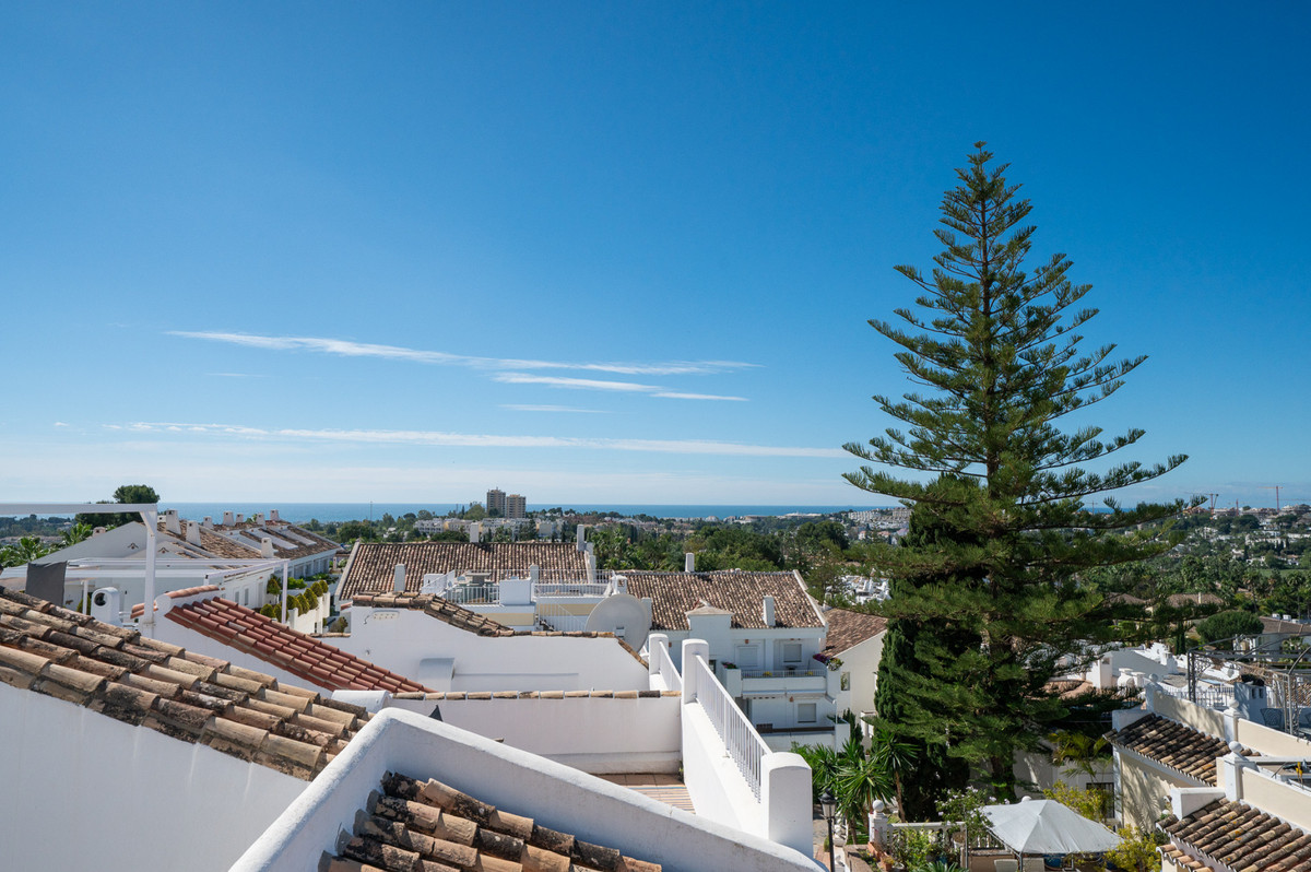3 Bed Townhouse for sale in Nueva Andalucía Costa Del Sol, Málaga, Spain