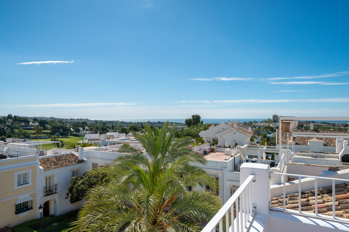 3 Bed Townhouse for sale in Nueva Andalucía Costa Del Sol, Málaga, Spain