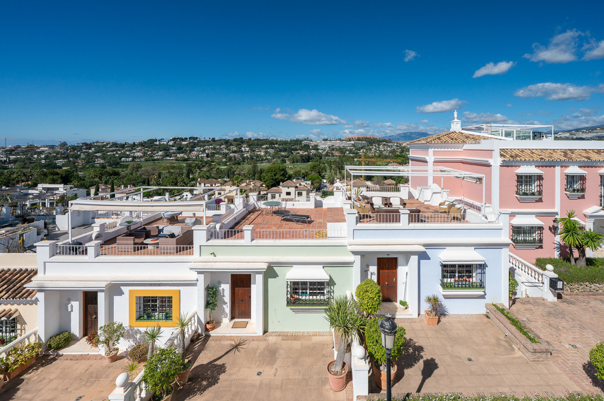 3 Bed Townhouse for sale in Nueva Andalucía Costa Del Sol, Málaga, Spain