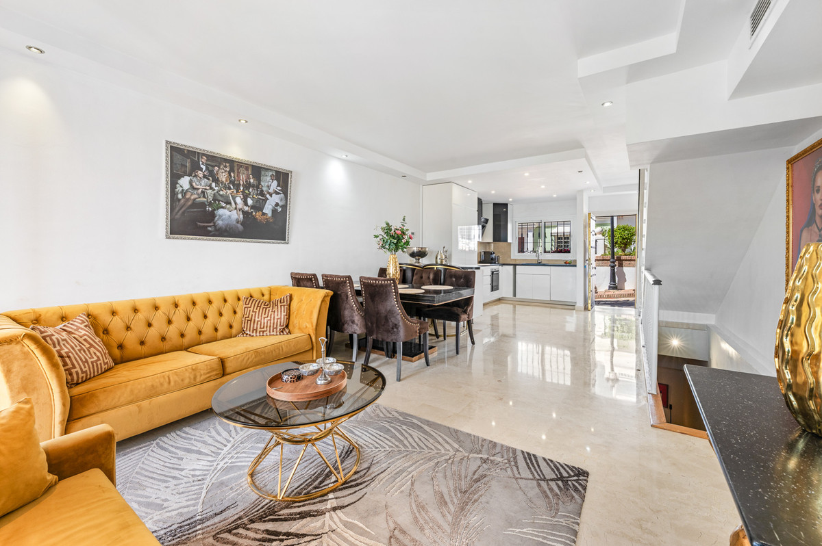 3 Bed Townhouse for sale in Nueva Andalucía Costa Del Sol, Málaga, Spain